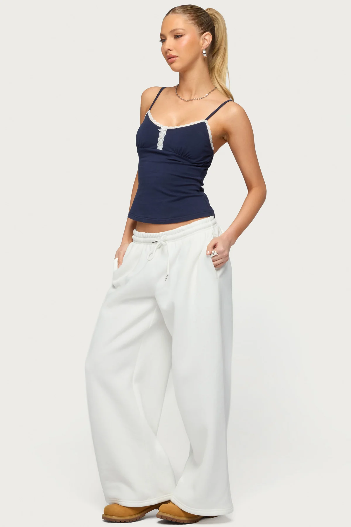 Olezka Contrast Lacey Tank Top - Image 4
